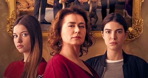 deniz baysal|la señora fazilet y sus hijas.